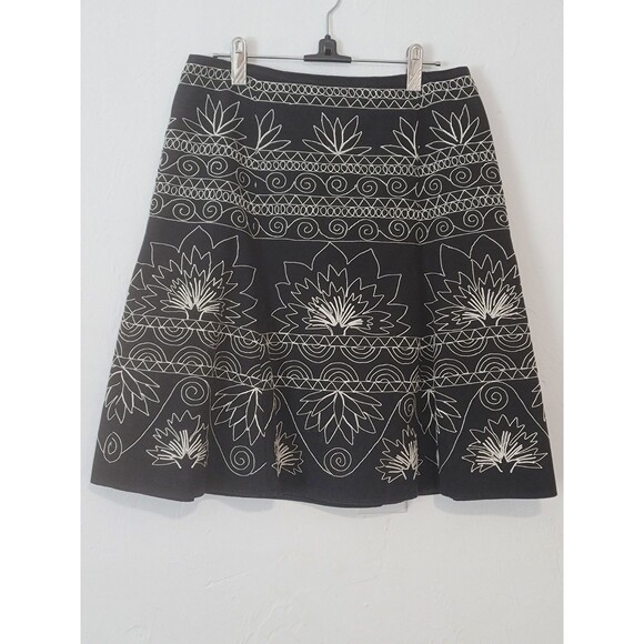 Talbots A-Line Skirt Black Floral Embroidered Lotus Flower Boho Retro Sz 6 - Picture 2 of 7